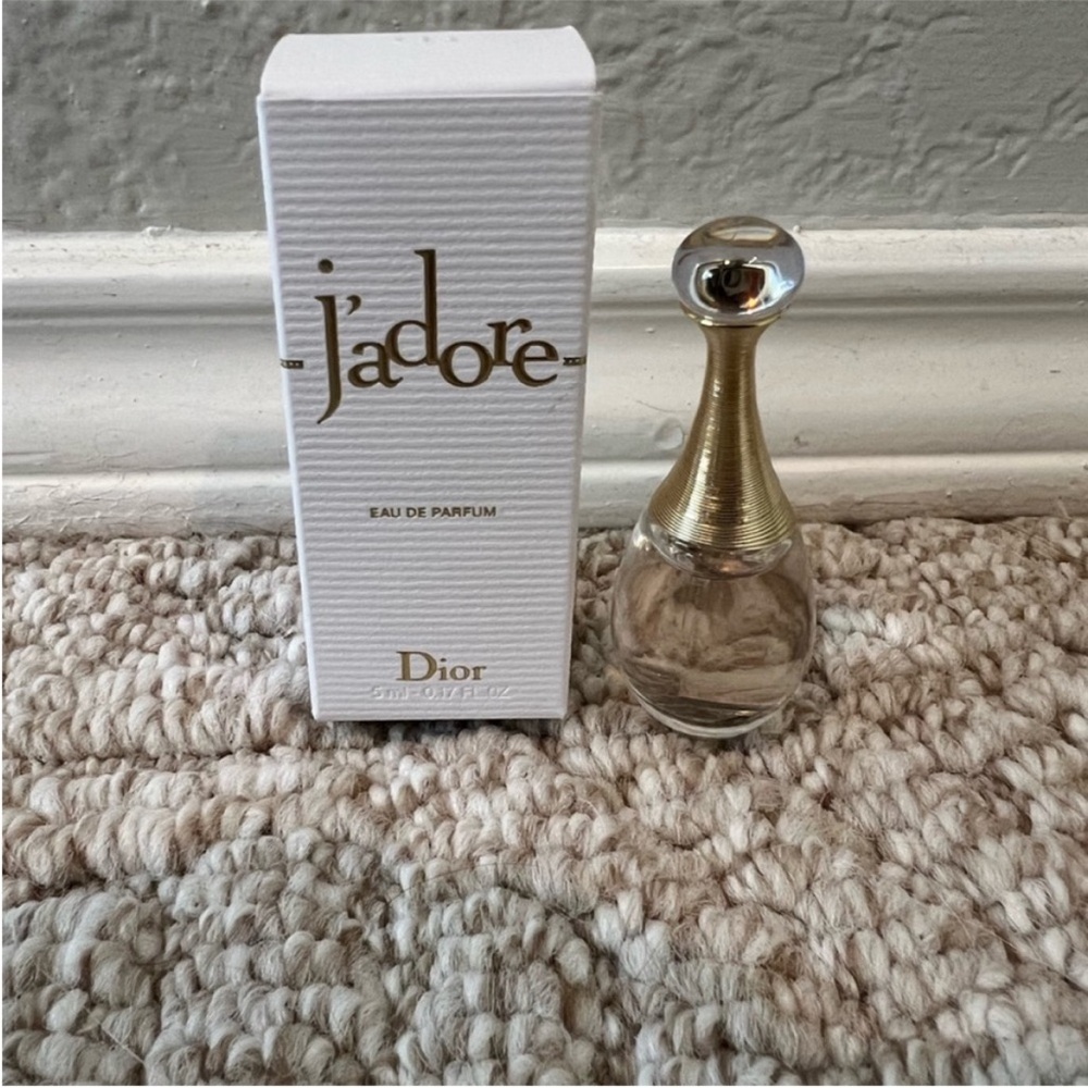 Dior J'adore Eau de Parfum with Gold Accents mini new in box 5 ml